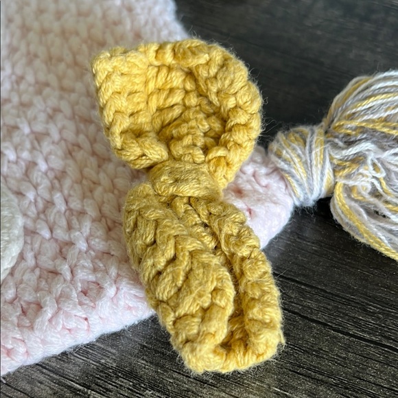 Adorable Owl Knit Hat for Kids - Pink and Yellow - Picture 5 of 8